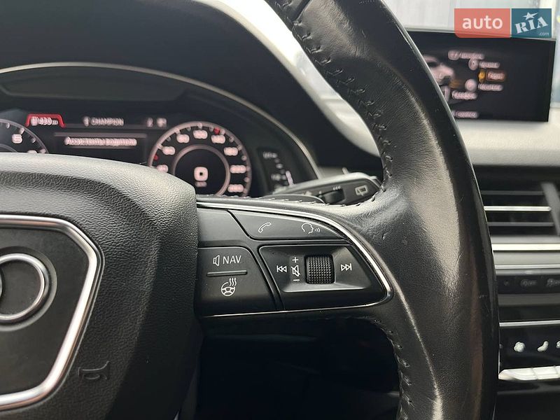 Внедорожник / Кроссовер Audi Q7 2017 в Киеве