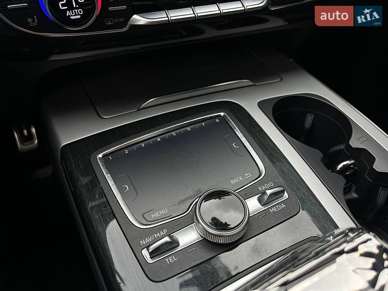 Внедорожник / Кроссовер Audi Q7 2017 в Киеве