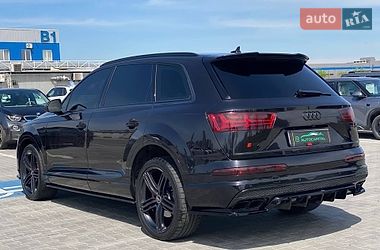 Внедорожник / Кроссовер Audi Q7 2018 в Киеве