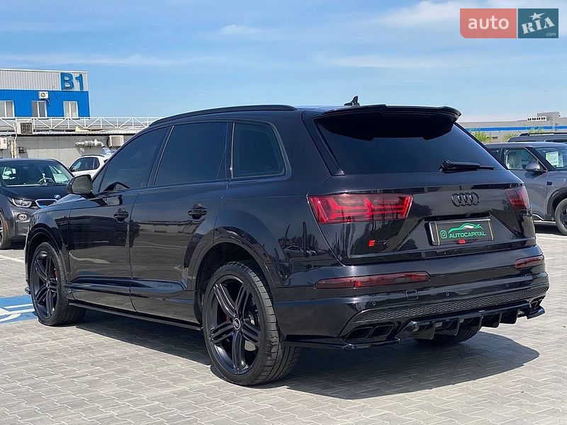 Внедорожник / Кроссовер Audi Q7 2018 в Киеве