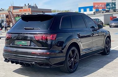 Внедорожник / Кроссовер Audi Q7 2018 в Киеве