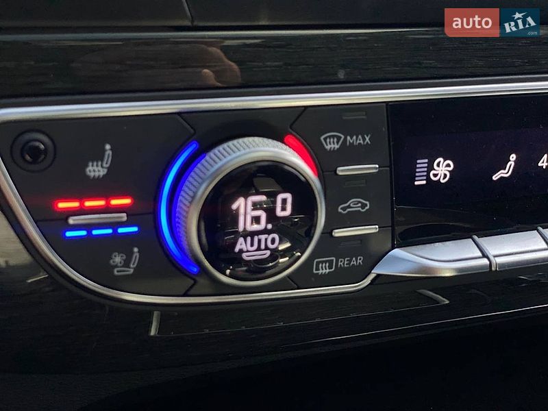 Внедорожник / Кроссовер Audi Q7 2018 в Киеве