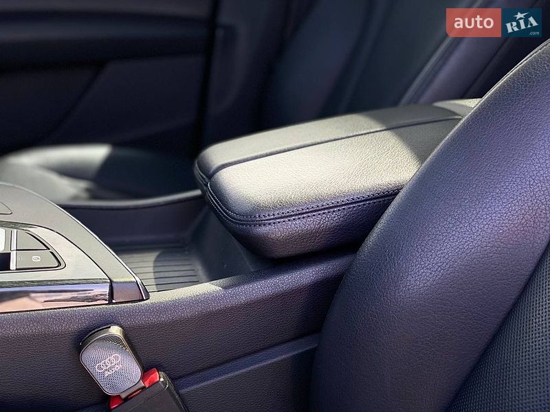 Внедорожник / Кроссовер Audi Q7 2018 в Киеве