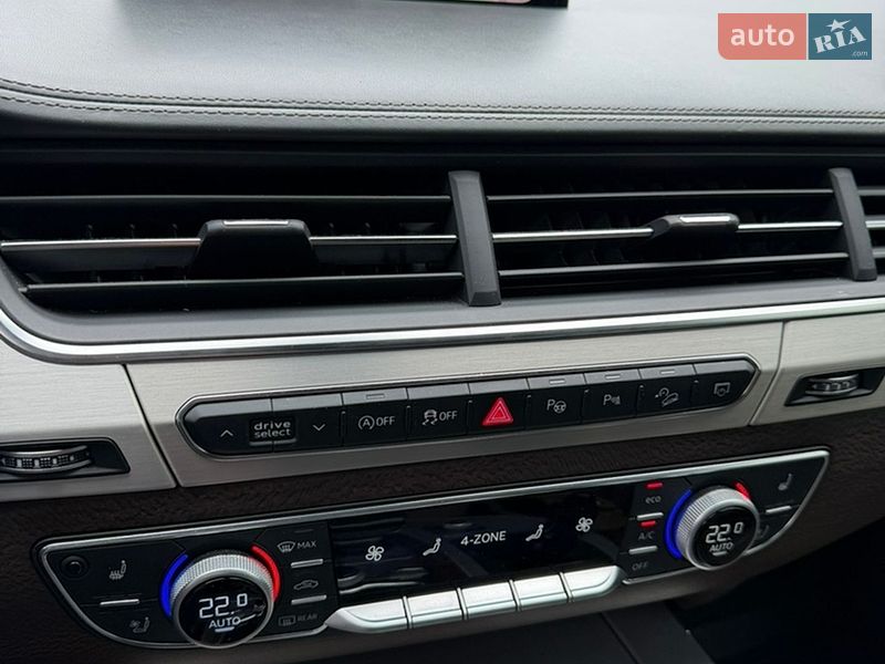 Внедорожник / Кроссовер Audi Q7 2018 в Киеве