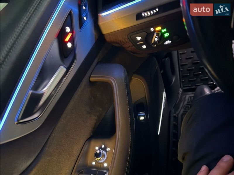 Внедорожник / Кроссовер Audi Q7 2018 в Киеве