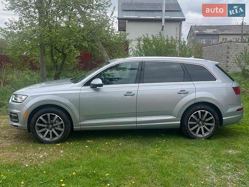 Внедорожник / Кроссовер Audi Q7 2017 в Городке