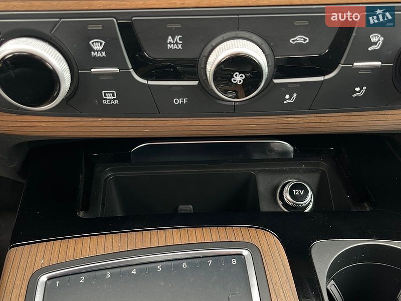 Позашляховик / Кросовер Audi Q7 2017 в Городку