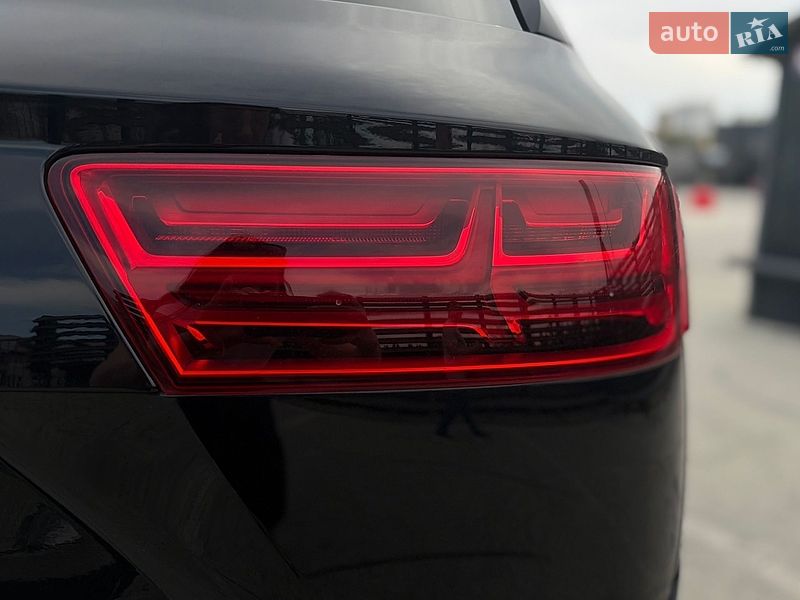 Внедорожник / Кроссовер Audi Q7 2018 в Киеве