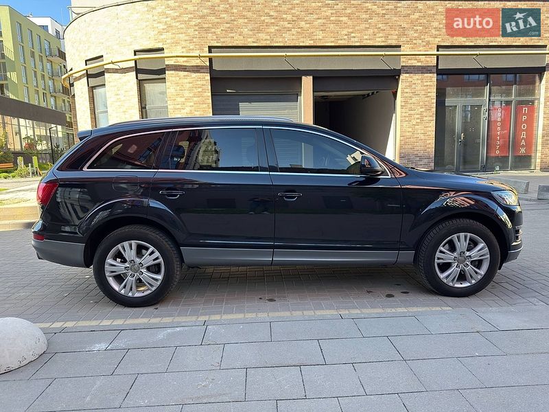 Позашляховик / Кросовер Audi Q7 2015 в Львові
