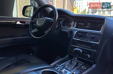 Позашляховик / Кросовер Audi Q7 2015 в Львові