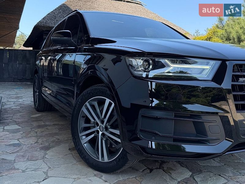 Позашляховик / Кросовер Audi Q7 2019 в Дніпрі