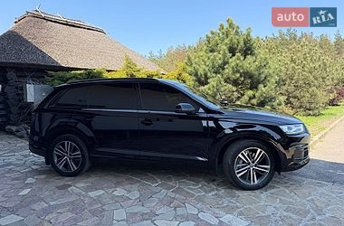 Позашляховик / Кросовер Audi Q7 2019 в Дніпрі