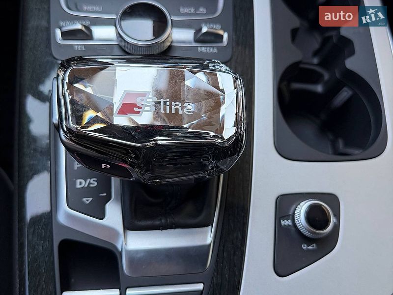 Позашляховик / Кросовер Audi Q7 2019 в Дніпрі