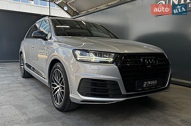 Внедорожник / Кроссовер Audi Q7 2017 в Киеве