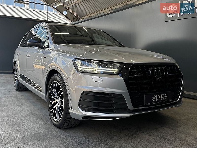 Внедорожник / Кроссовер Audi Q7 2017 в Киеве