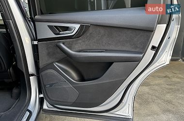 Внедорожник / Кроссовер Audi Q7 2017 в Киеве