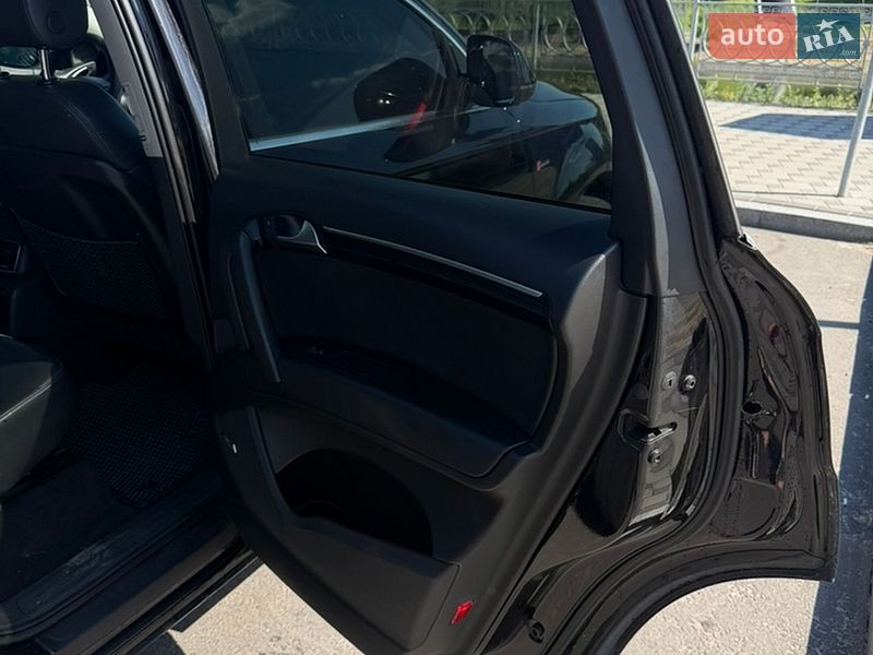 Внедорожник / Кроссовер Audi Q7 2012 в Киеве
