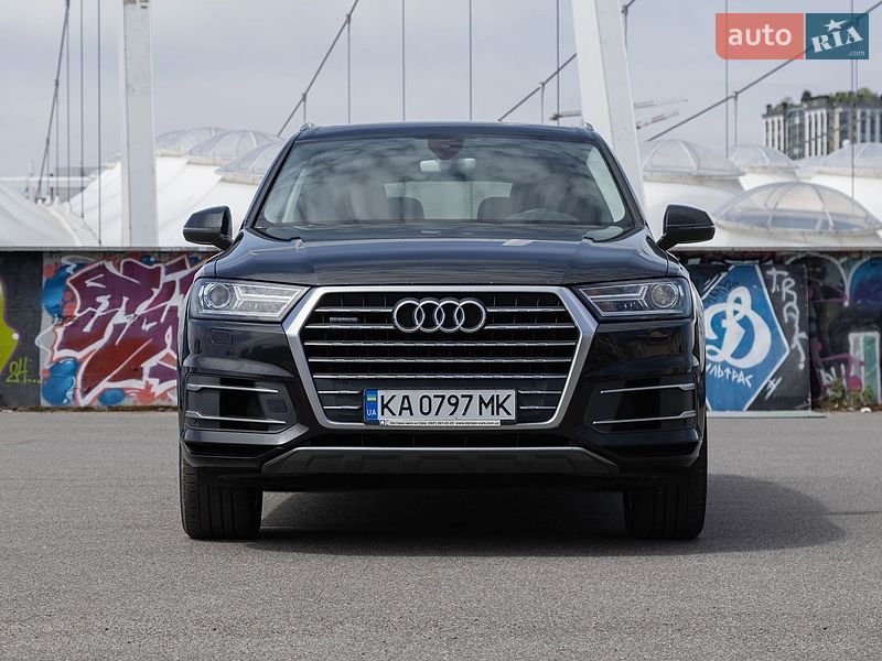 Внедорожник / Кроссовер Audi Q7 2016 в Киеве