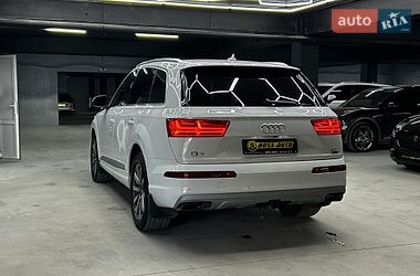 Позашляховик / Кросовер Audi Q7 2018 в Чернівцях