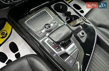 Позашляховик / Кросовер Audi Q7 2018 в Чернівцях