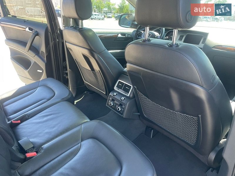 Внедорожник / Кроссовер Audi Q7 2015 в Ровно