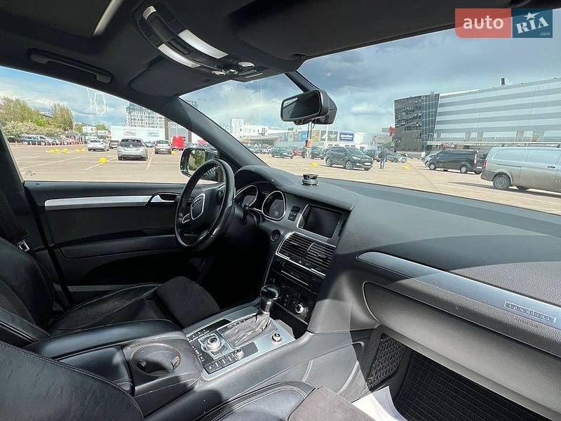 Позашляховик / Кросовер Audi Q7 2011 в Житомирі