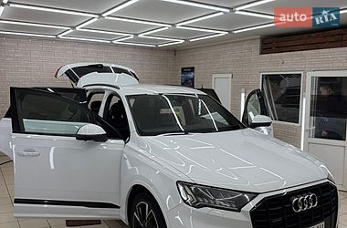 Внедорожник / Кроссовер Audi Q7 2021 в Киеве