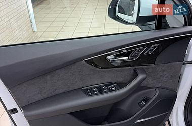 Внедорожник / Кроссовер Audi Q7 2021 в Киеве