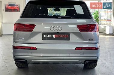 Внедорожник / Кроссовер Audi Q7 2017 в Киеве