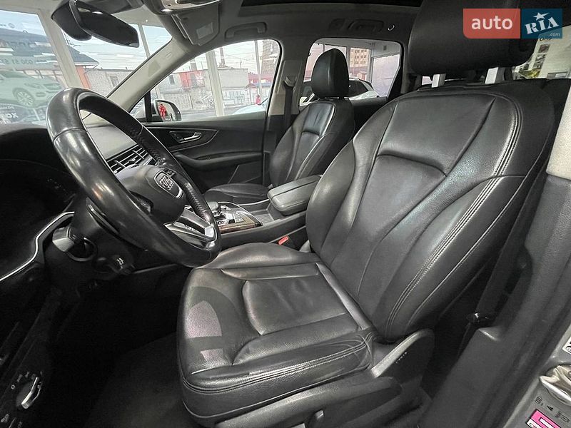 Внедорожник / Кроссовер Audi Q7 2017 в Киеве