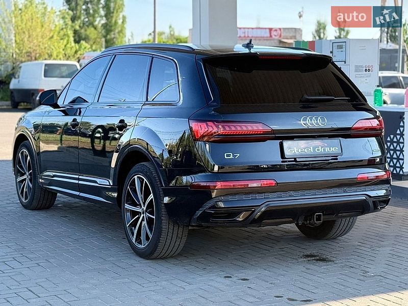 Позашляховик / Кросовер Audi Q7 2022 в Миколаєві