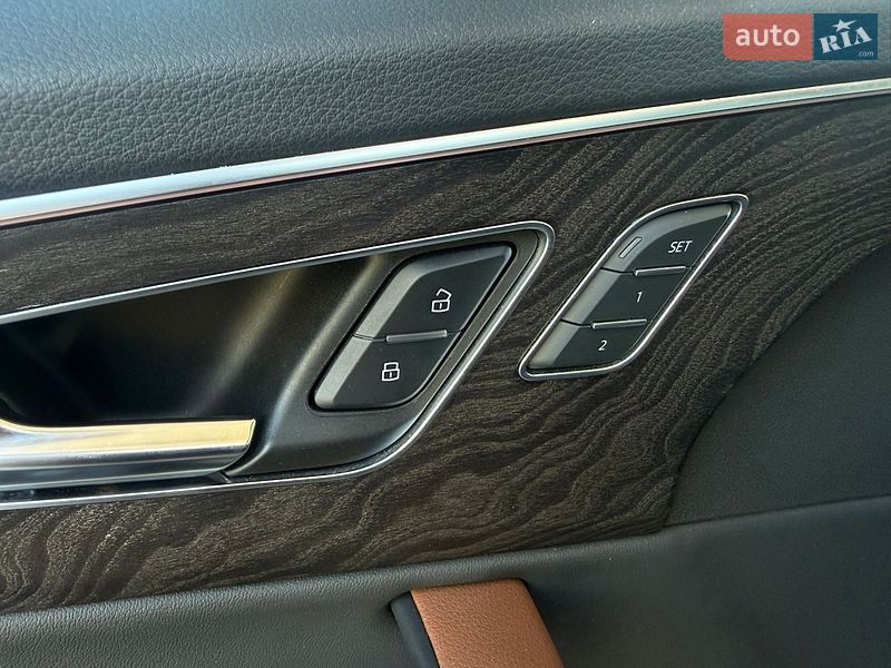 Позашляховик / Кросовер Audi Q7 2022 в Миколаєві
