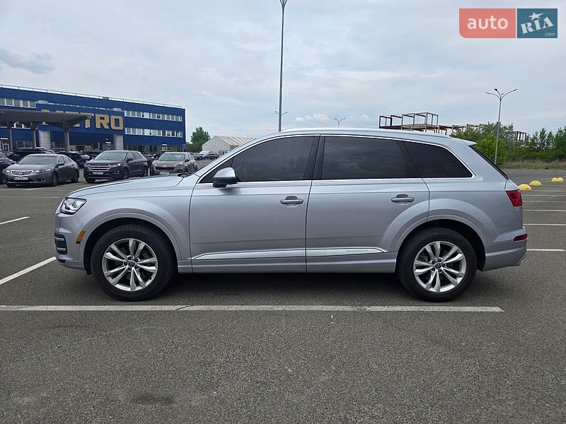 Позашляховик / Кросовер Audi Q7 2017 в Києві