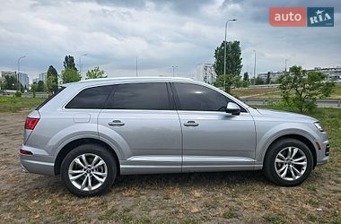 Позашляховик / Кросовер Audi Q7 2017 в Києві