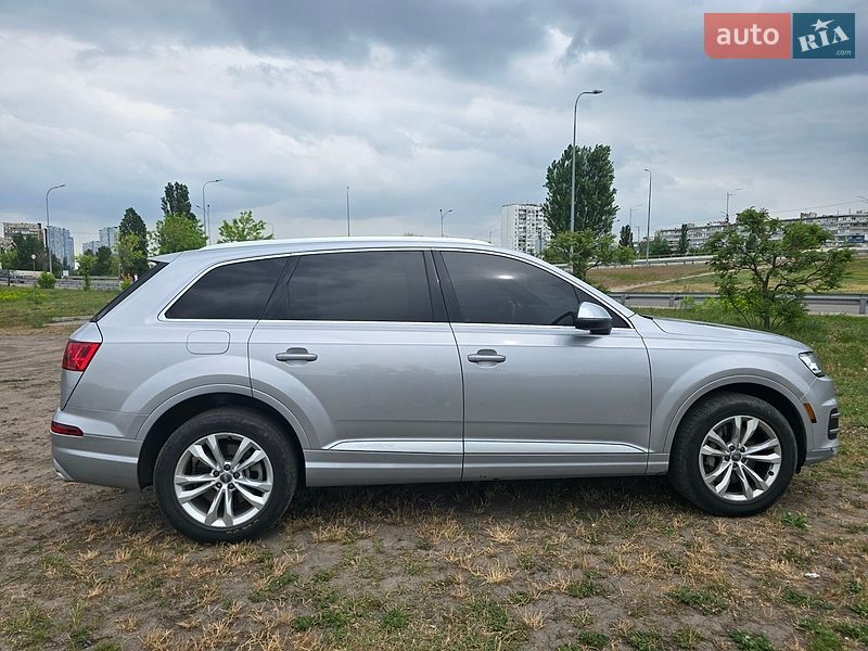 Позашляховик / Кросовер Audi Q7 2017 в Києві