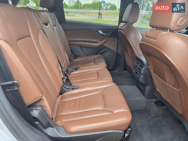 Позашляховик / Кросовер Audi Q7 2017 в Києві