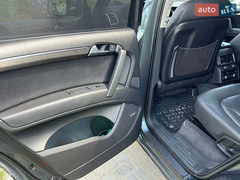 Позашляховик / Кросовер Audi Q7 2012 в Львові