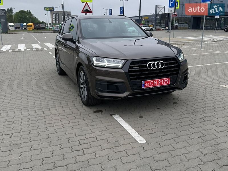 Позашляховик / Кросовер Audi Q7 2017 в Львові