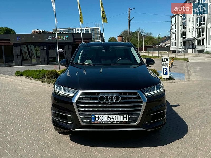 Позашляховик / Кросовер Audi Q7 2018 в Львові