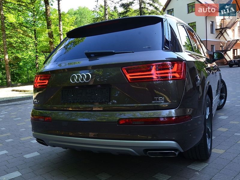 Позашляховик / Кросовер Audi Q7 2015 в Трускавці