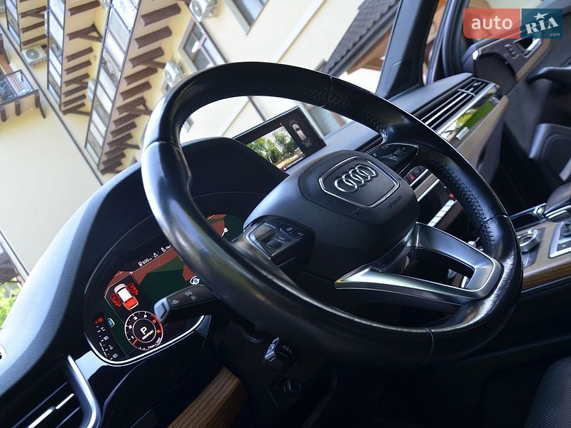 Позашляховик / Кросовер Audi Q7 2015 в Трускавці