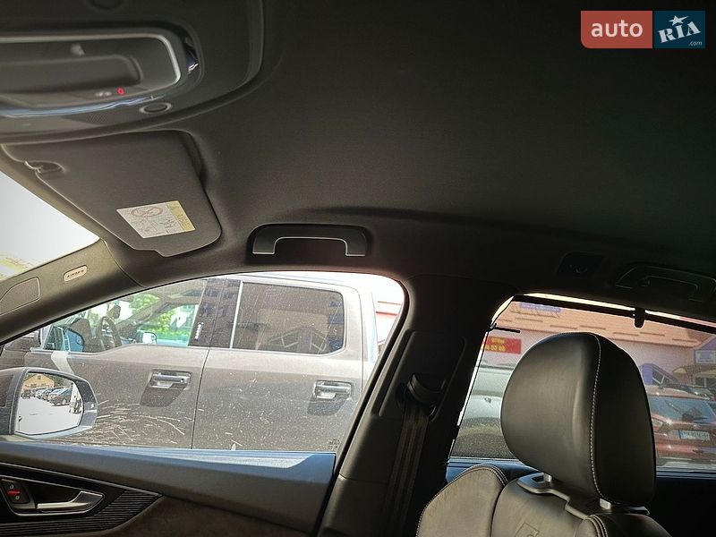 Позашляховик / Кросовер Audi Q7 2016 в Івано-Франківську