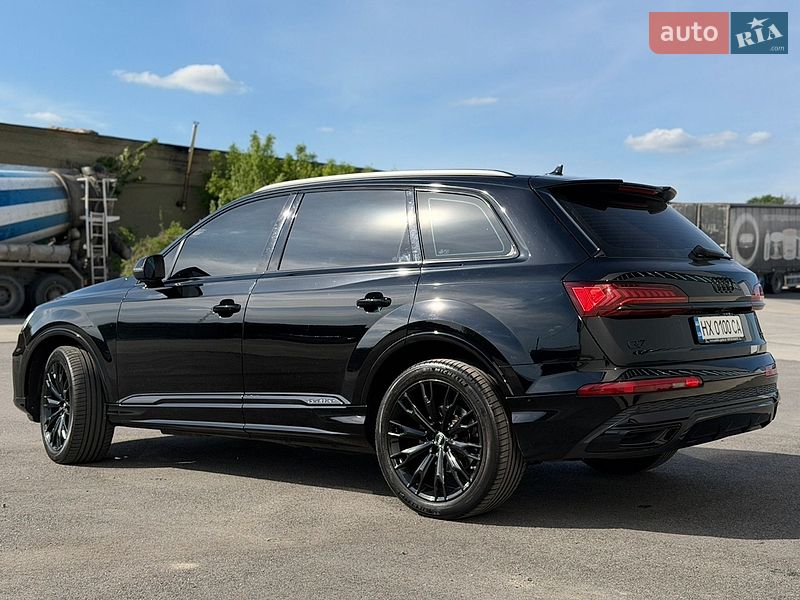 Внедорожник / Кроссовер Audi Q7 2020 в Виннице