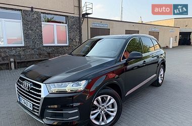 Позашляховик / Кросовер Audi Q7 2017 в Володимирі