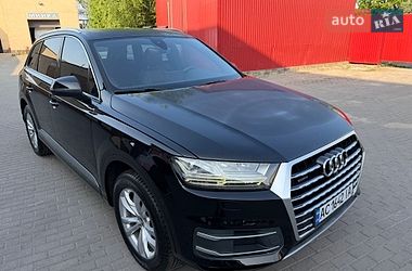 Позашляховик / Кросовер Audi Q7 2017 в Володимирі