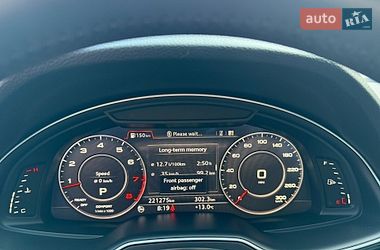 Позашляховик / Кросовер Audi Q7 2017 в Володимирі