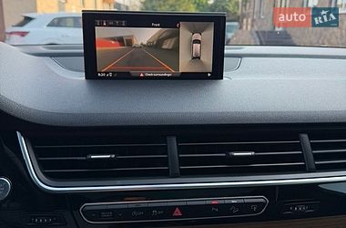 Позашляховик / Кросовер Audi Q7 2017 в Володимирі