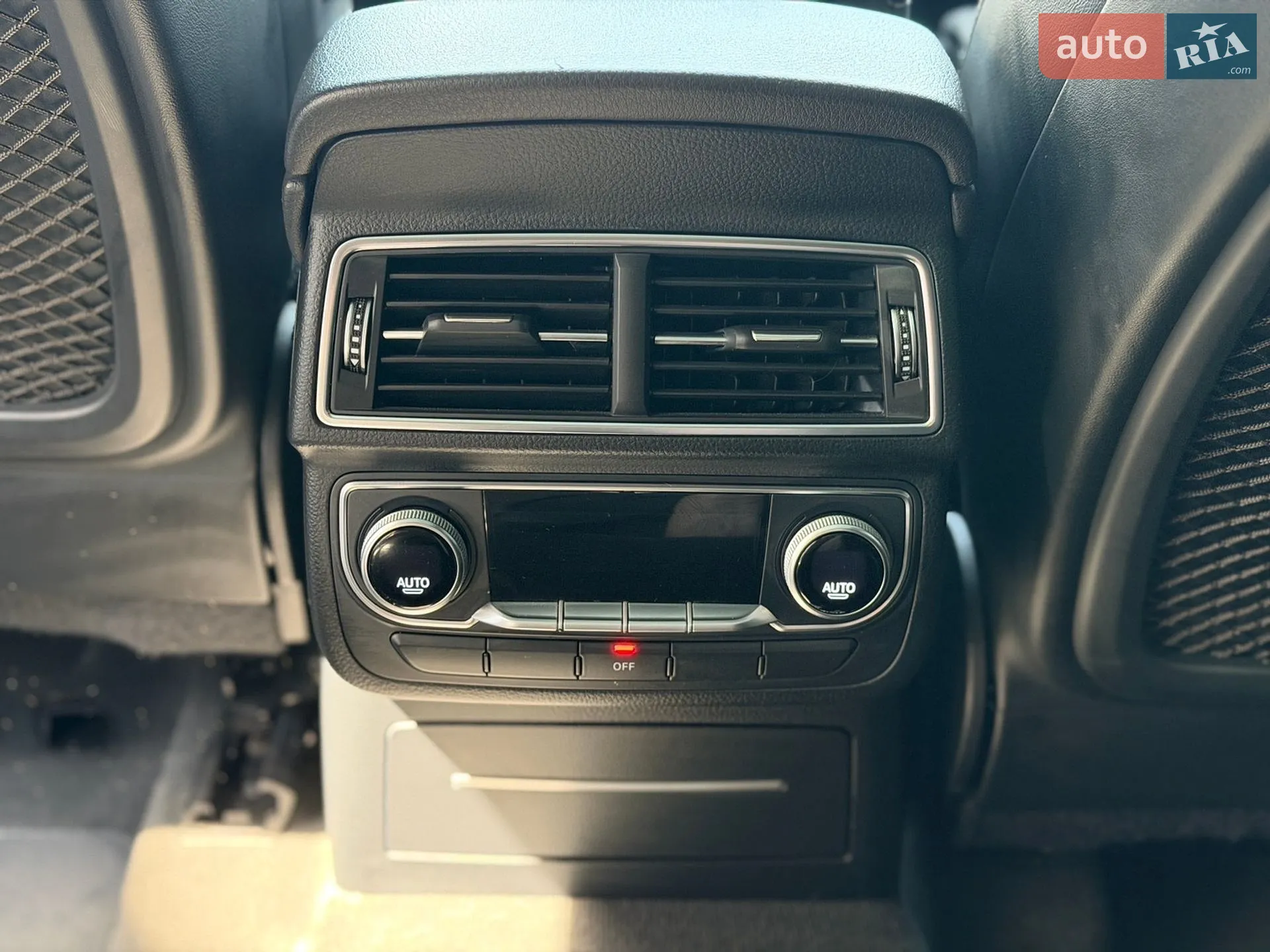 2015 Audi Q7 - мініатюра 8