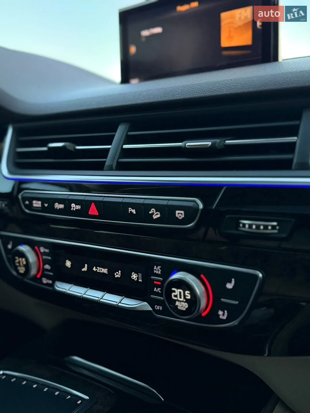 2017 Audi Q7 - мініатюра 31