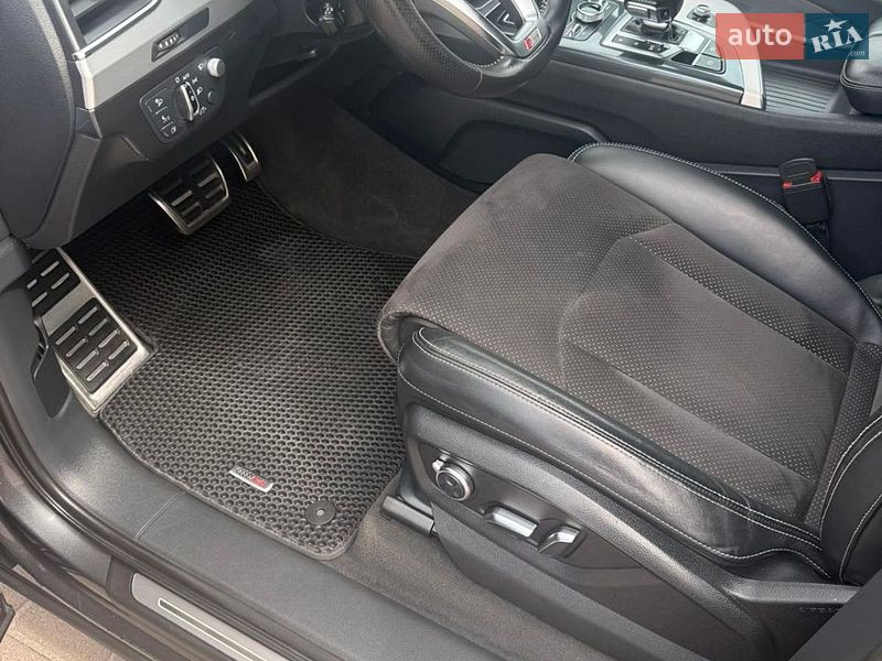 Позашляховик / Кросовер Audi Q7 2016 в Черкасах